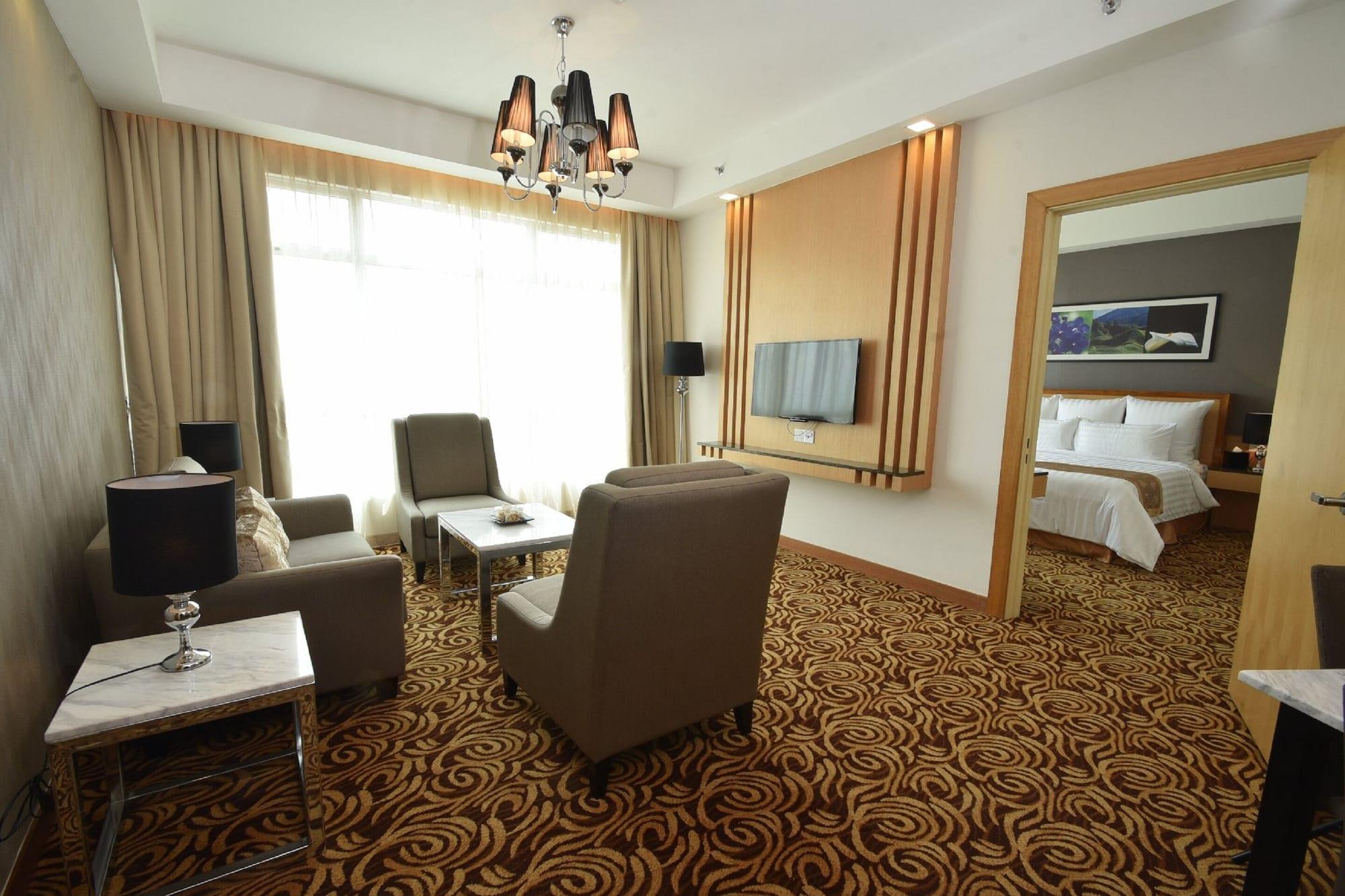 Tenera Hotel Bangi Exteriér fotografie Suite room