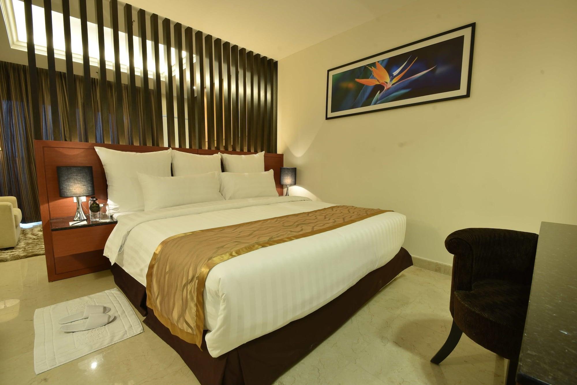 Tenera Hotel Bangi Exteriér fotografie A bedroom at the hotel
