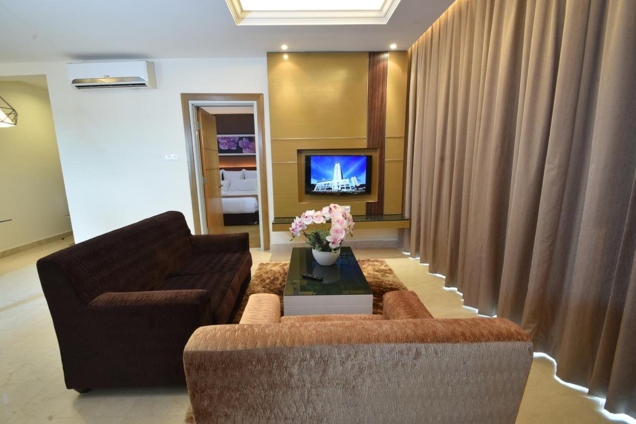 Tenera Hotel Bangi Exteriér fotografie Living room