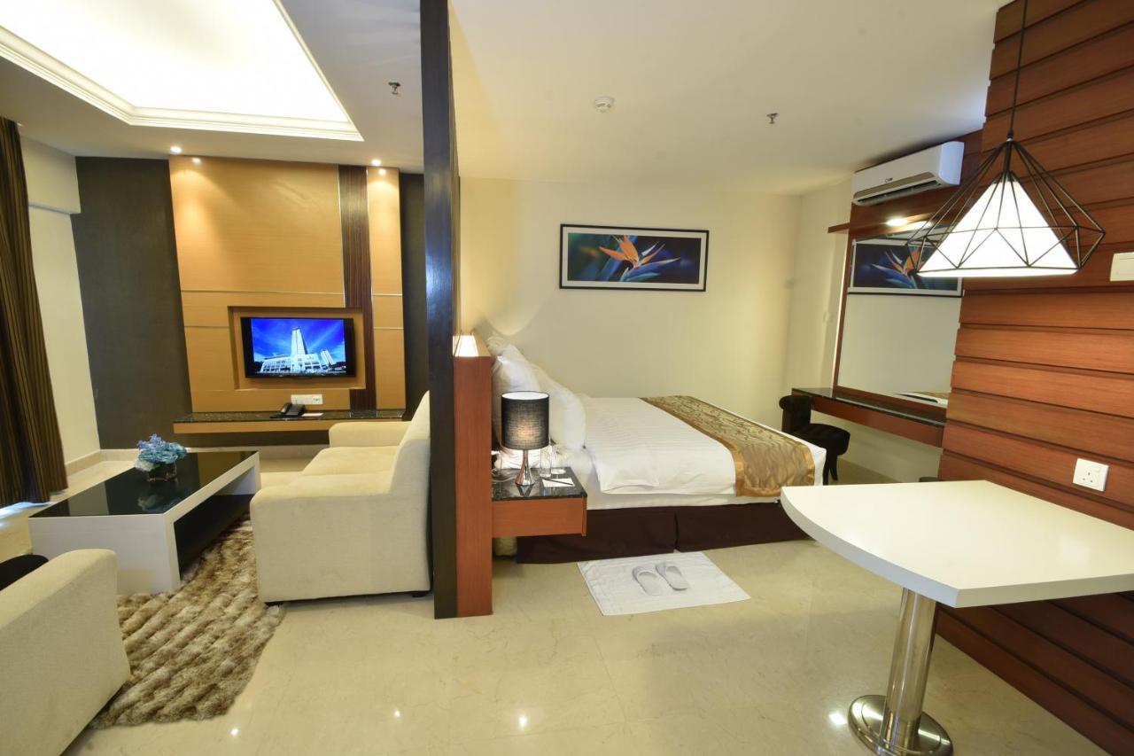 Tenera Hotel Bangi Exteriér fotografie A room at the hotel